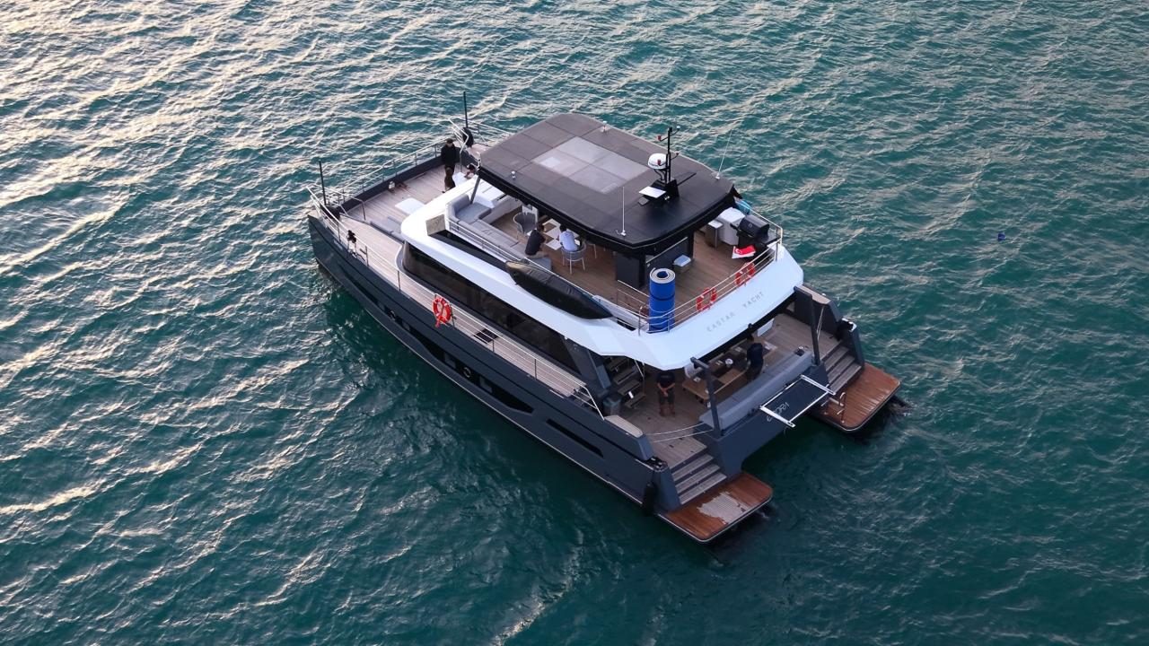 Esora 2 at sea
